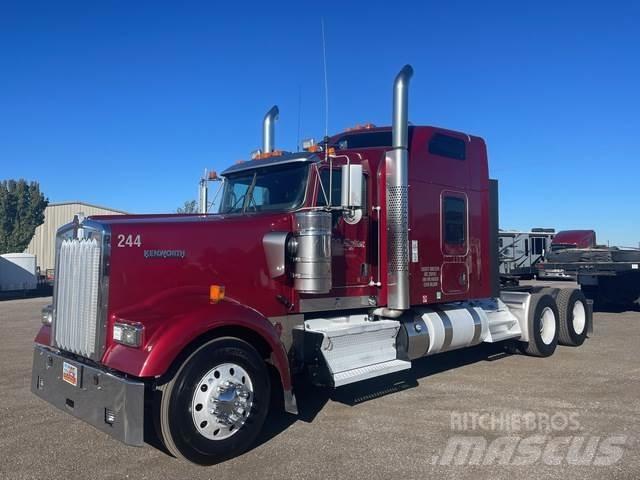 Kenworth W900 Truck Tractor Units