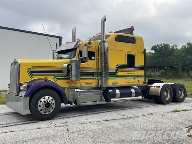 Kenworth W900 Truck Tractor Units