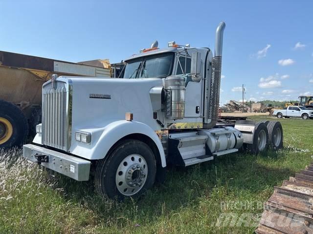 Kenworth W900 Truck Tractor Units