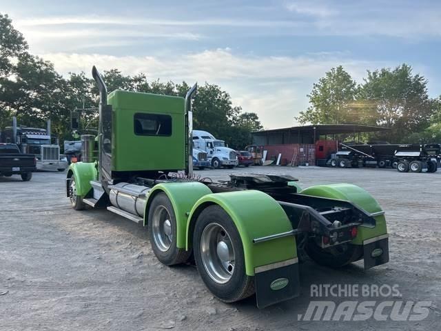 Kenworth W900 Truck Tractor Units