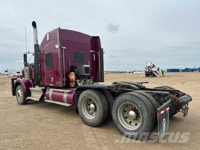 Kenworth W900 Truck Tractor Units