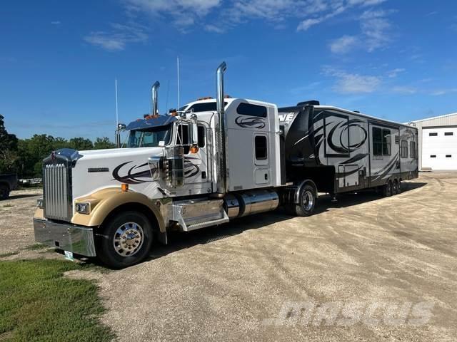 Kenworth W900 Truck Tractor Units