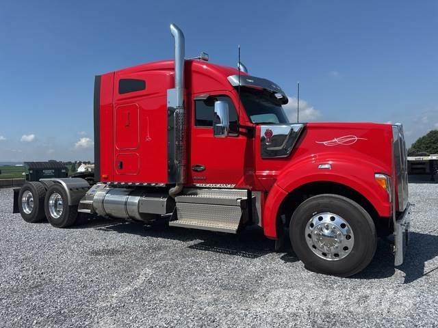 Kenworth W990 Truck Tractor Units