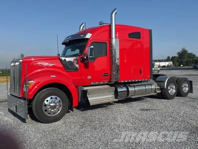 Kenworth W990 Truck Tractor Units