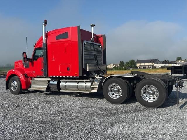 Kenworth W990 Truck Tractor Units