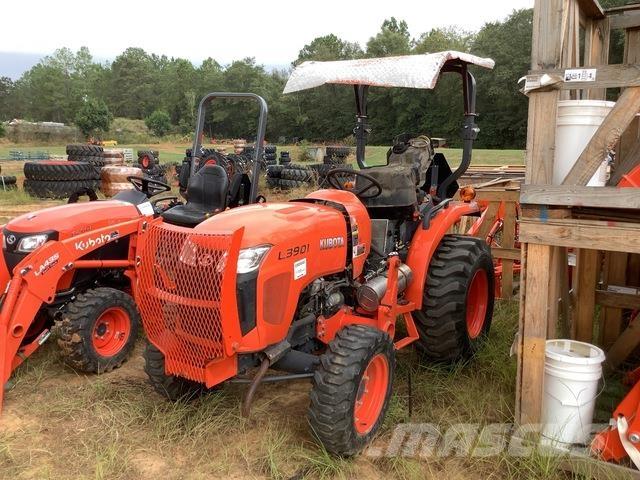 Kubota L3901DT Compact tractors