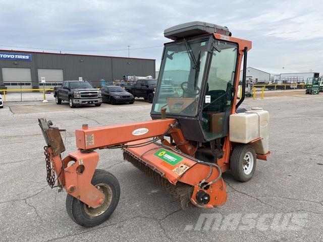 Lay-Mor 8HC Indoor sweepers