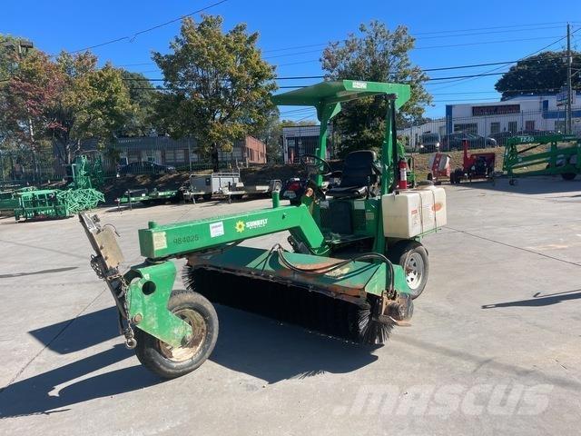 Lay-Mor SM300 Indoor sweepers