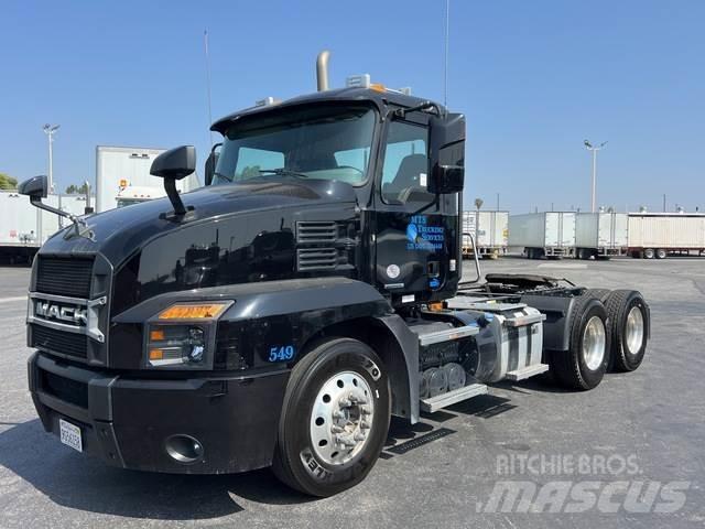 Mack AN64T Truck Tractor Units