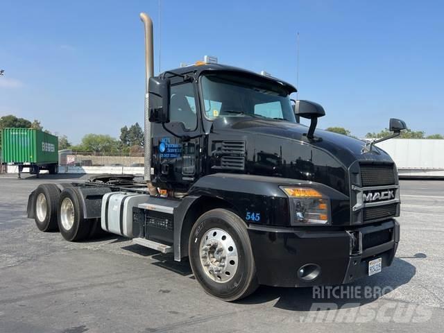 Mack AN64T Truck Tractor Units