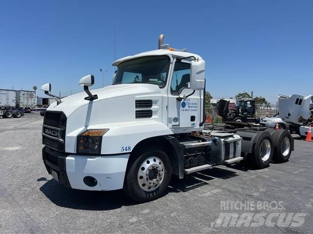 Mack AN64T Truck Tractor Units