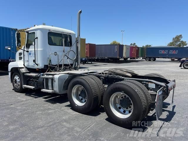 Mack AN64T Truck Tractor Units