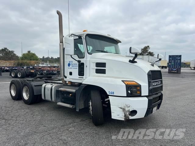 Mack AN64T Truck Tractor Units