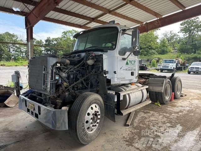Mack CH613 Truck Tractor Units
