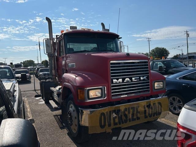 Mack CH613 Truck Tractor Units
