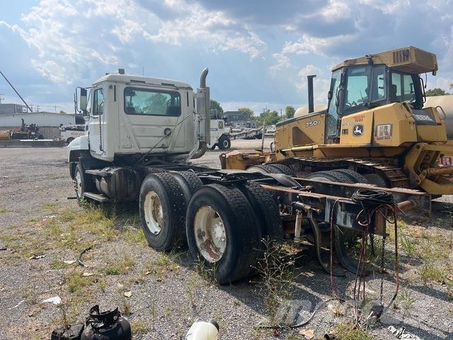 Mack CH613 Truck Tractor Units