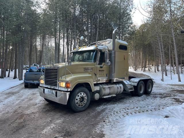 Mack CHN613 Truck Tractor Units