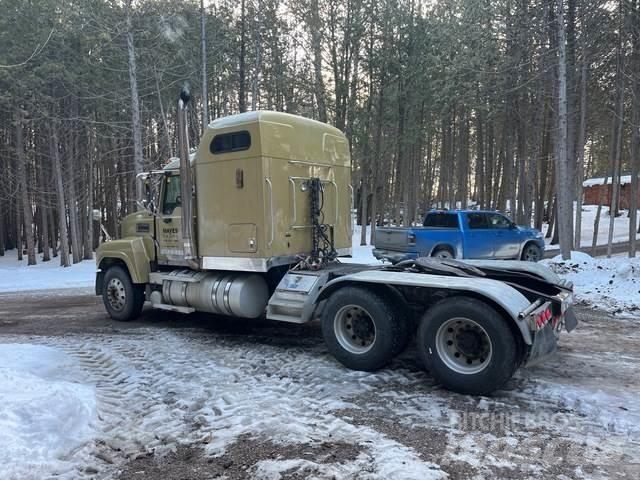 Mack CHN613 Truck Tractor Units