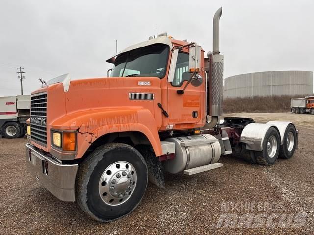 Mack CHN613 Truck Tractor Units