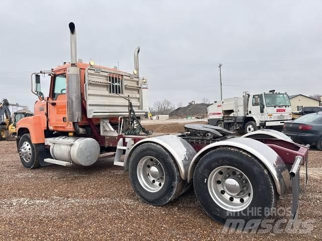 Mack CHN613 Truck Tractor Units