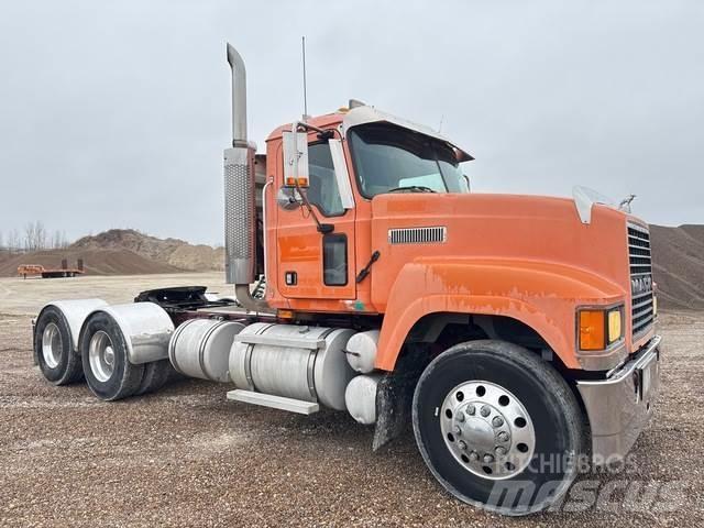 Mack CHN613 Truck Tractor Units