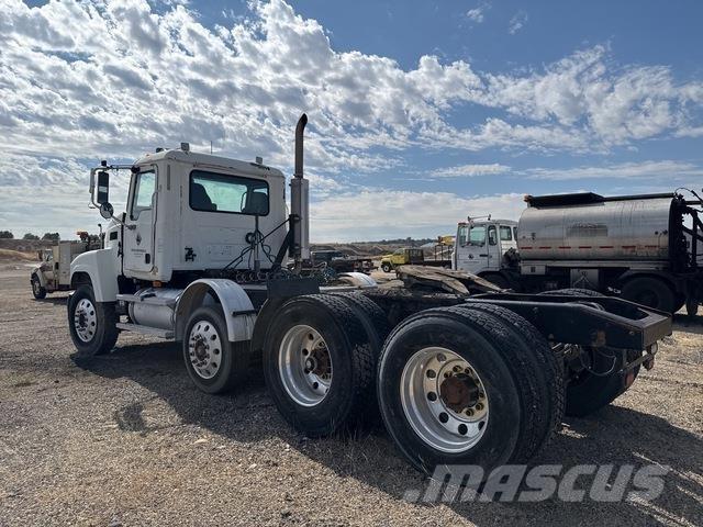 Mack CHN613 Truck Tractor Units