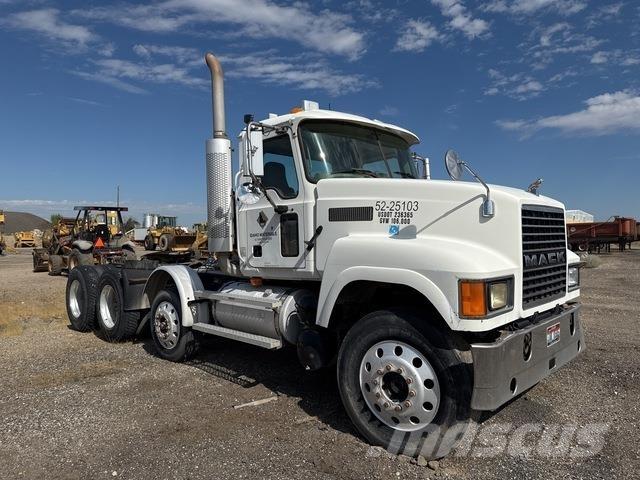 Mack CHN613 Truck Tractor Units