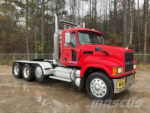 Mack CHN613 Truck Tractor Units