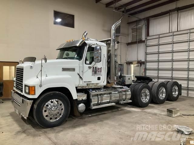 Mack CHU613 Truck Tractor Units