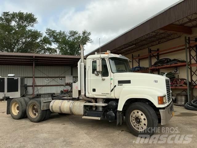 Mack CHU613 Truck Tractor Units