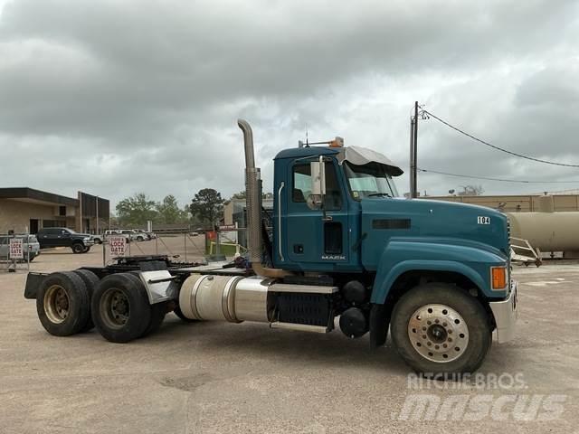 Mack CHU613 Truck Tractor Units