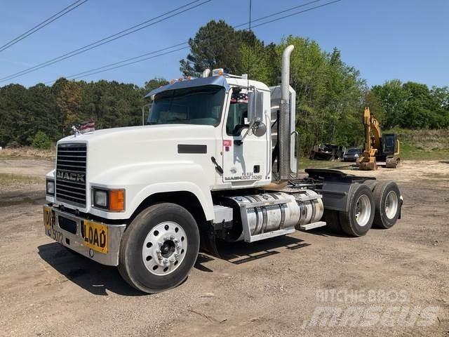 Mack CHU613 Truck Tractor Units