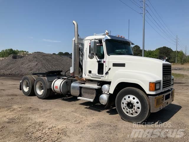 Mack CHU613 Truck Tractor Units