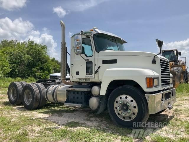 Mack CHU613 Truck Tractor Units