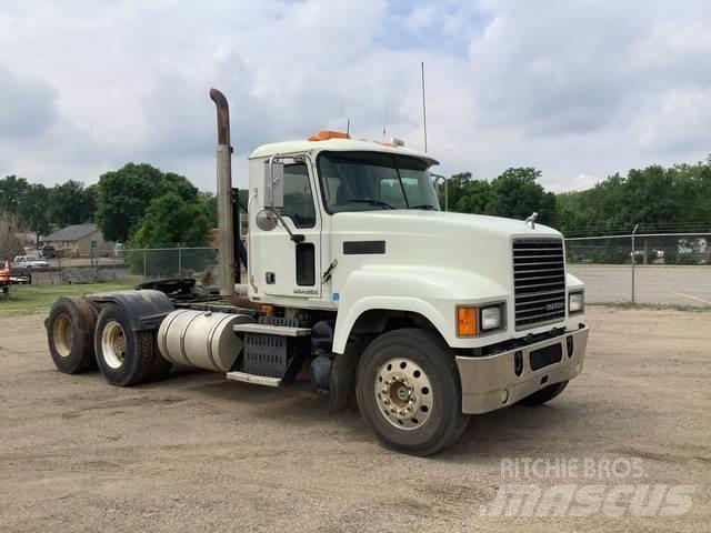 Mack CHU613 Truck Tractor Units