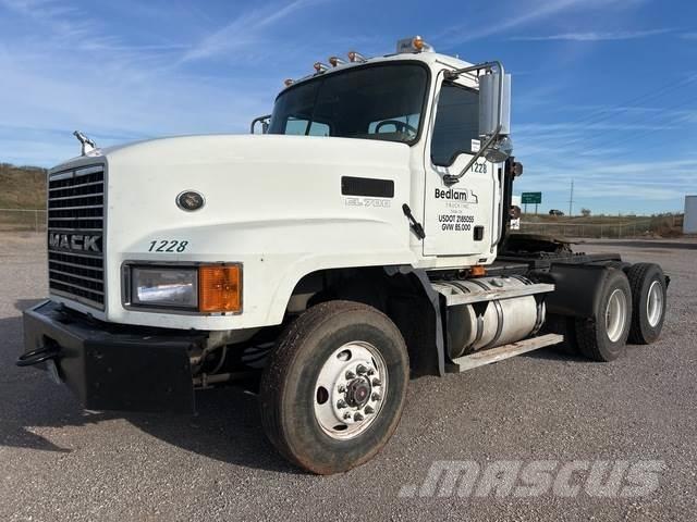 Mack CL733 Truck Tractor Units