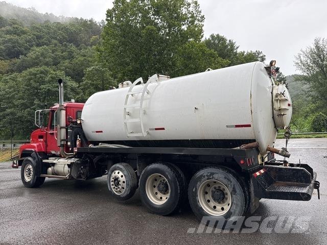 Mack CL733 Sewage disposal Trucks