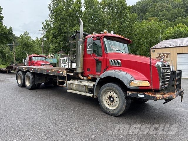 Mack CT713 Recovery vehicles