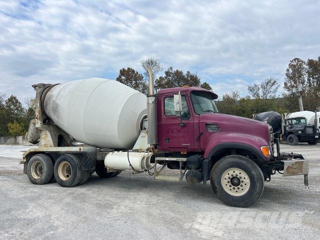 Mack CV713 Other trucks