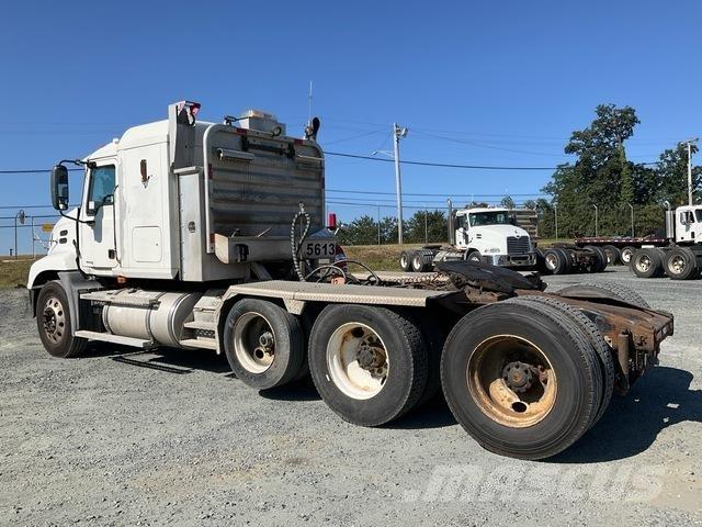 Mack CXN613 Truck Tractor Units