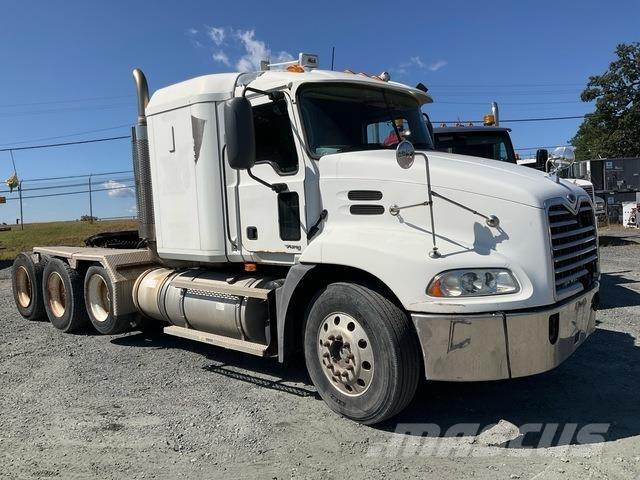 Mack CXN613 Truck Tractor Units