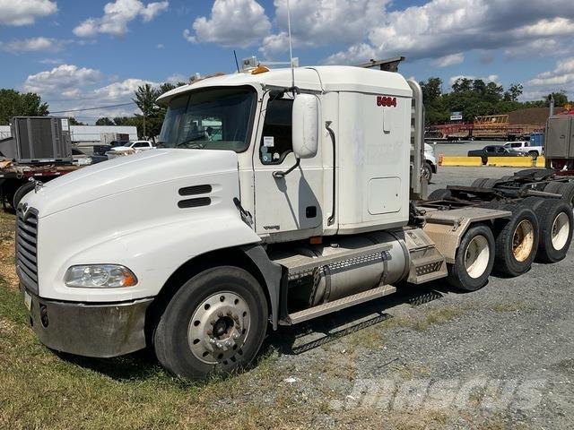 Mack CXN613 Truck Tractor Units