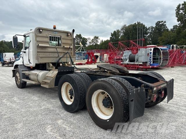 Mack CXN613 Truck Tractor Units