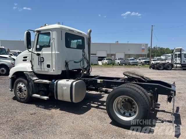Mack CXU612 Truck Tractor Units