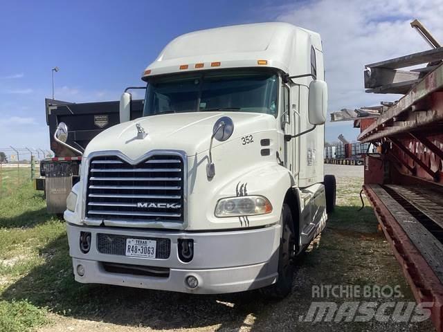 Mack CXU613 Truck Tractor Units
