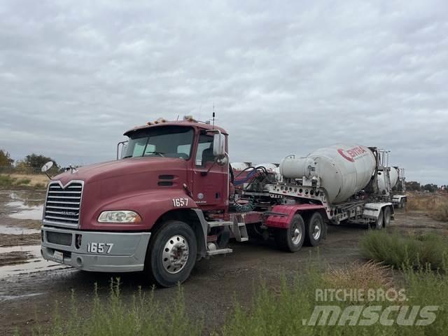 Mack CXU613 Truck Tractor Units