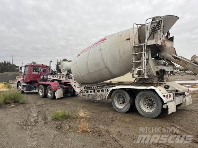 Mack CXU613 Truck Tractor Units