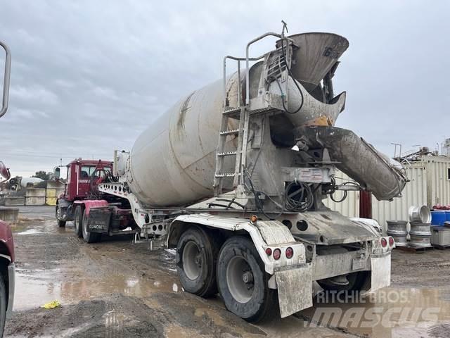 Mack CXU613 Truck Tractor Units