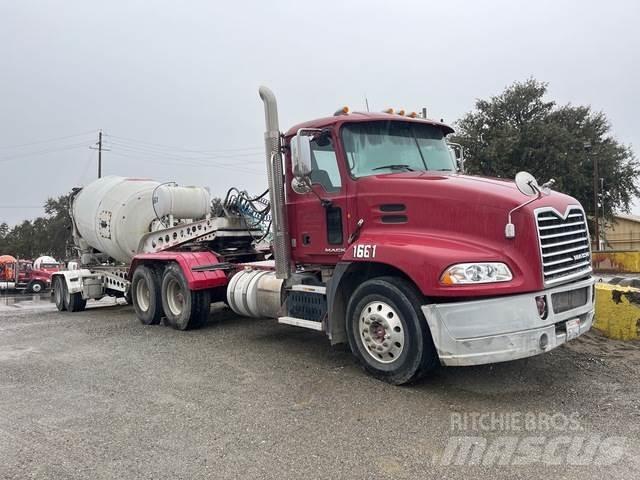Mack CXU613 Truck Tractor Units