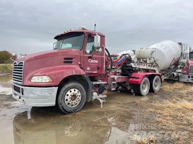 Mack CXU613 Truck Tractor Units